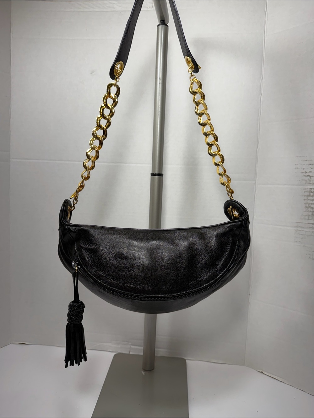 VINTAGE BOTTEGA VENETA Black Leather Shoulder Bag with Gold Chain Strap